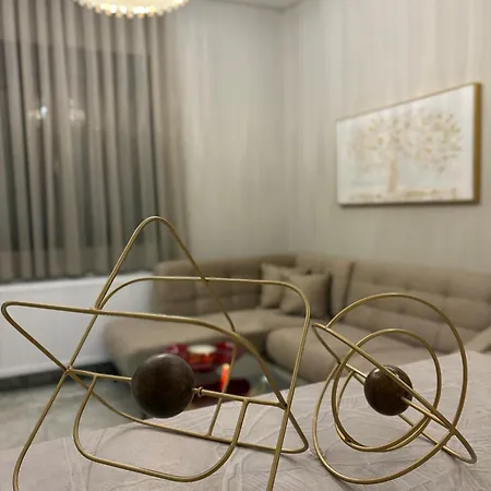 Luxury Maison De Luxx A11